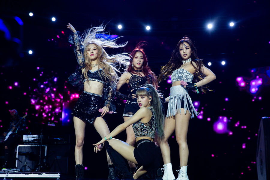  BLACKPINK  at the Coachella and Late Late Show